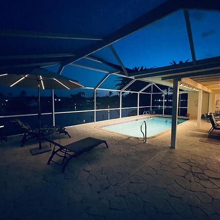 Villa Catalina Isles - Holidays In Paradise Cape Coral Exteriör bild